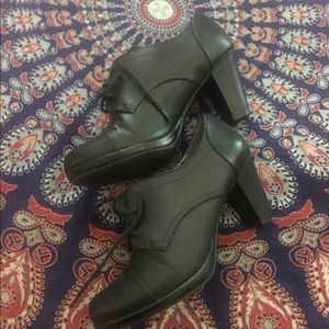 🦋2 for $30🦋 Cliffs by White Mountain Black Heels